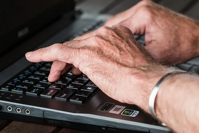 Image illustrant l'article « Deux nouvelles formations en informatique pour les seniors ! » de l'EPN de Seilles.