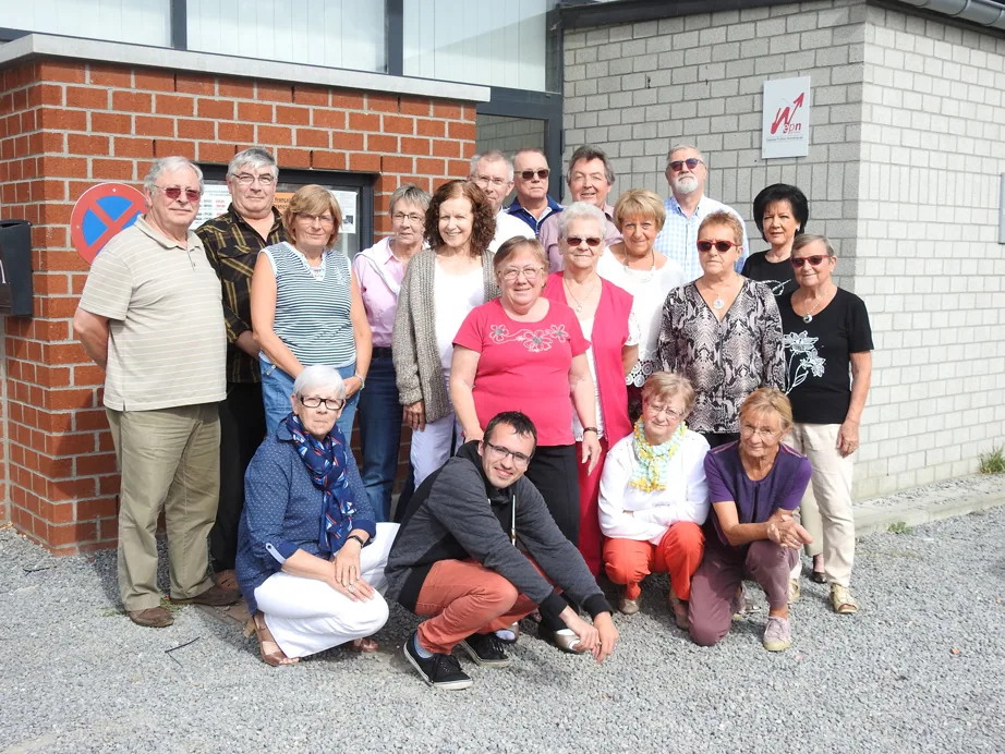 Photo de groupe de la formation Inclusion Numérique des Seniors - Groupe Y2016 à l’EPN de Seilles
